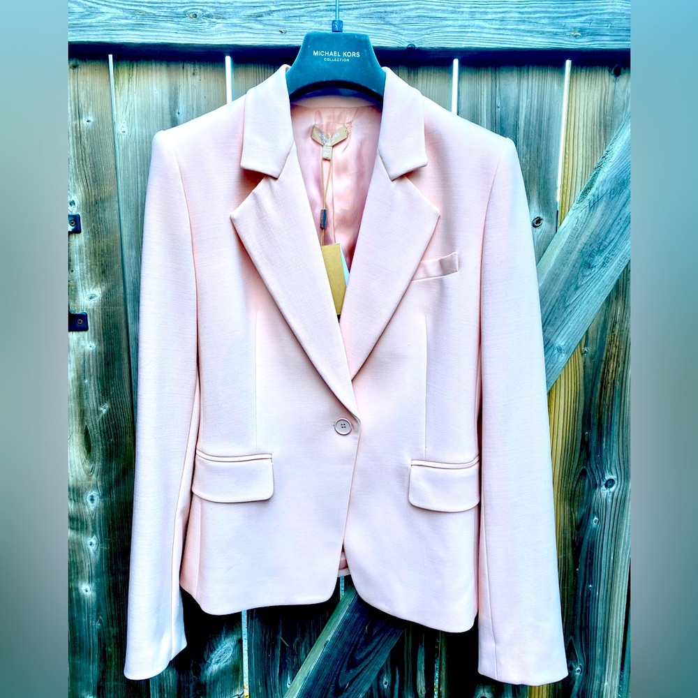 Beautiful soft pink Michael Kors Blazer. 💖